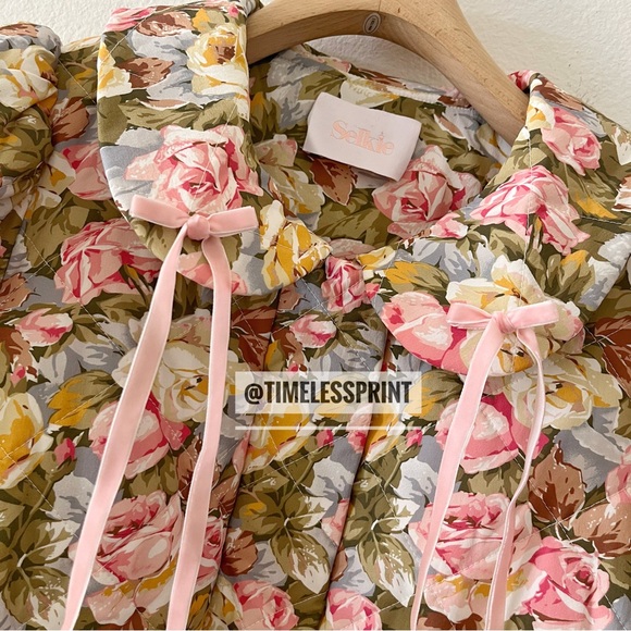 Selkie. The House Coat Jardín de Fleurs/Roses - Picture 3 of 7